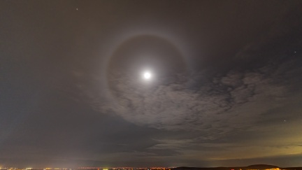 Moon halo
